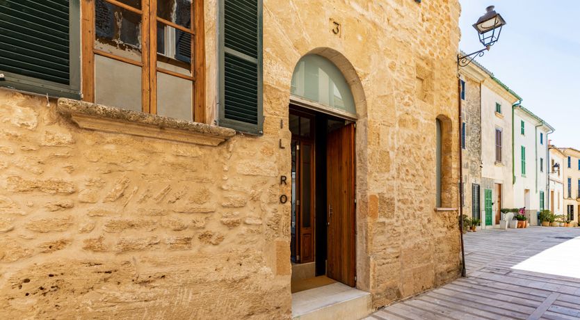 Photo of The Rose Sky