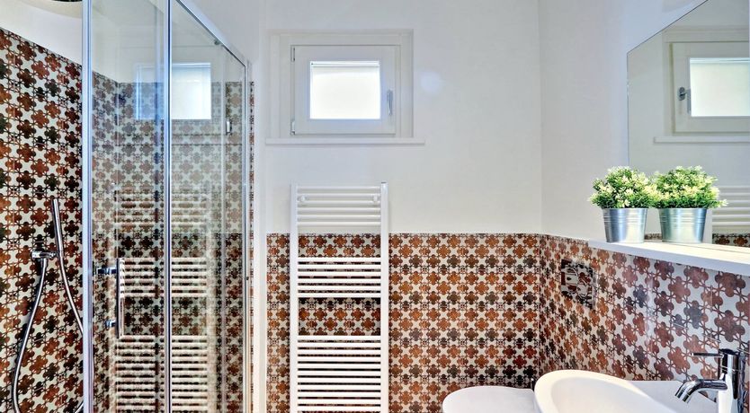 Photo of Five Leaves Left