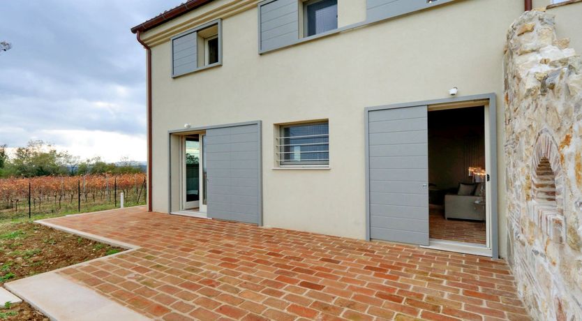 Photo of Five Leaves Left