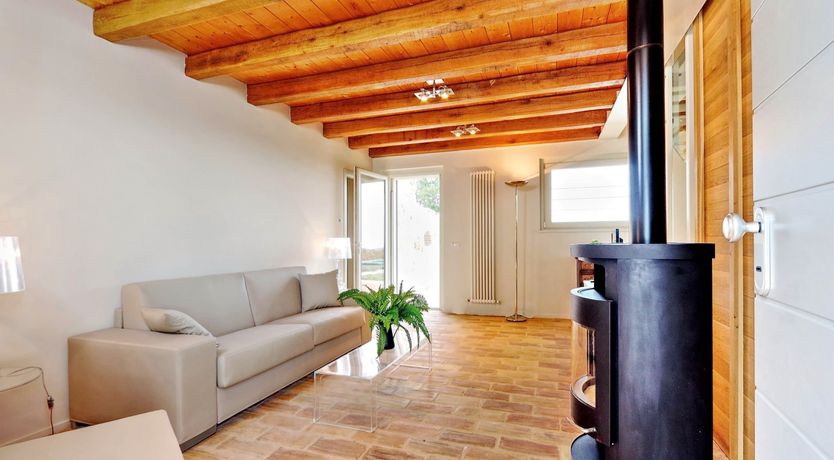 Photo of Five Leaves Left