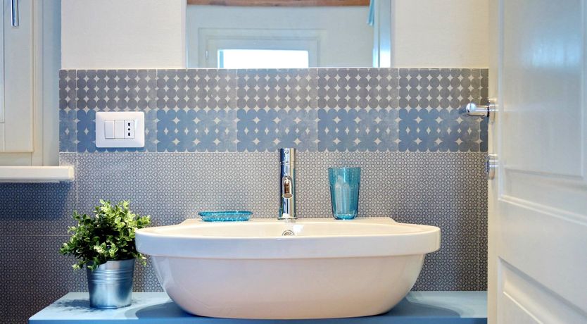 Photo of Five Leaves Left