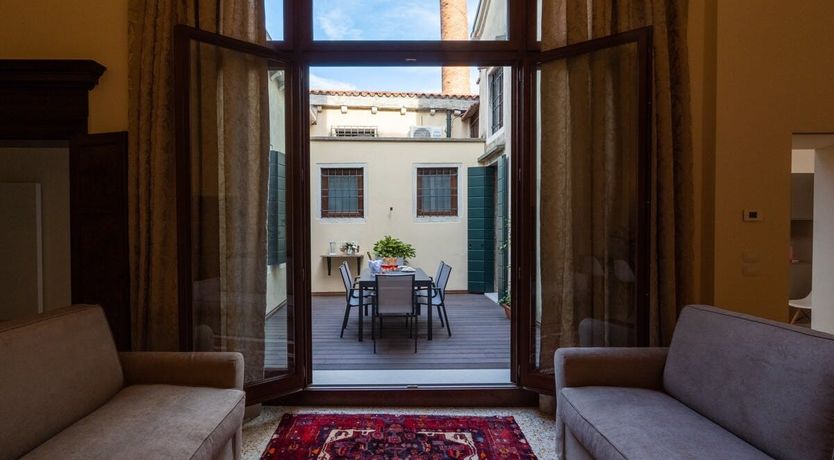 Photo of Tintoretto's Courtyard