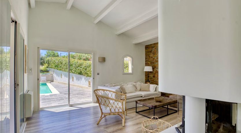 Photo of The Sun Glow