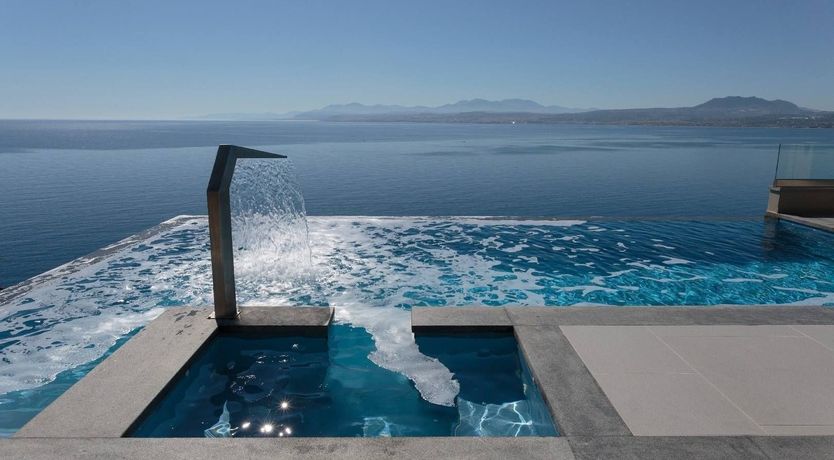 Photo of Infinite Droplets