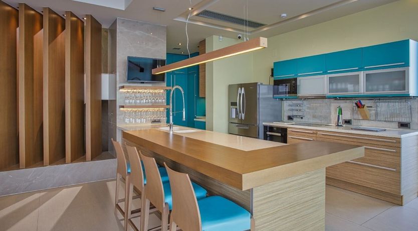 Photo of Infinite Droplets