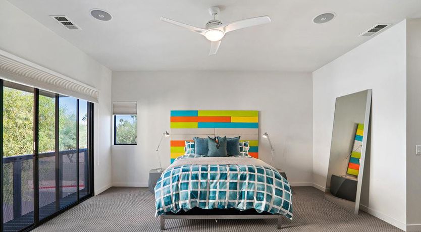 Photo of Made You Look