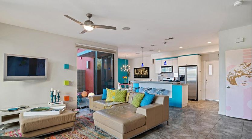 Photo of Made You Look