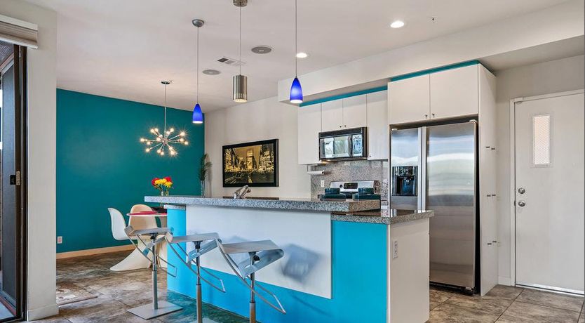 Photo of Made You Look