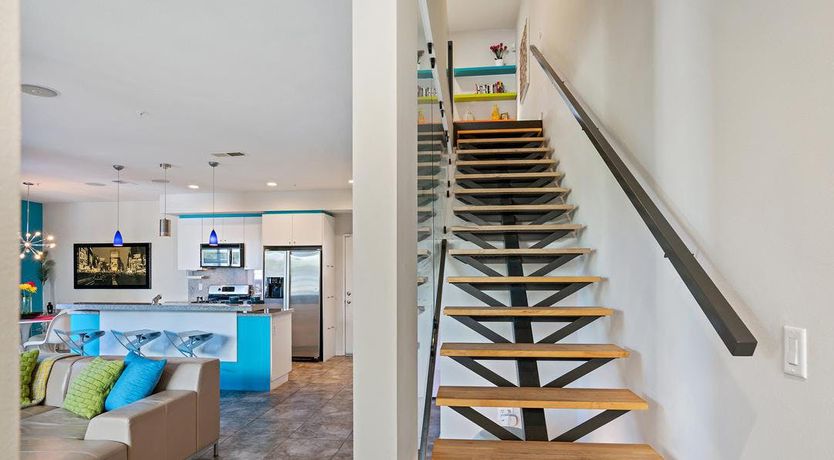 Photo of Made You Look