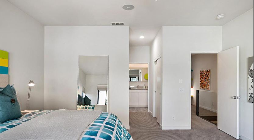 Photo of Made You Look