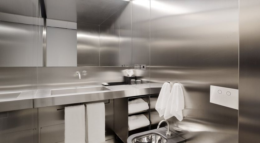 Photo of Mirror Wall