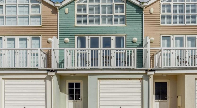 Photo of in Camber (87987)