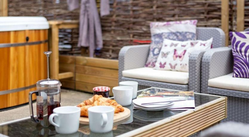 Photo of 2 Bed in St. Giles-on-the-Heath