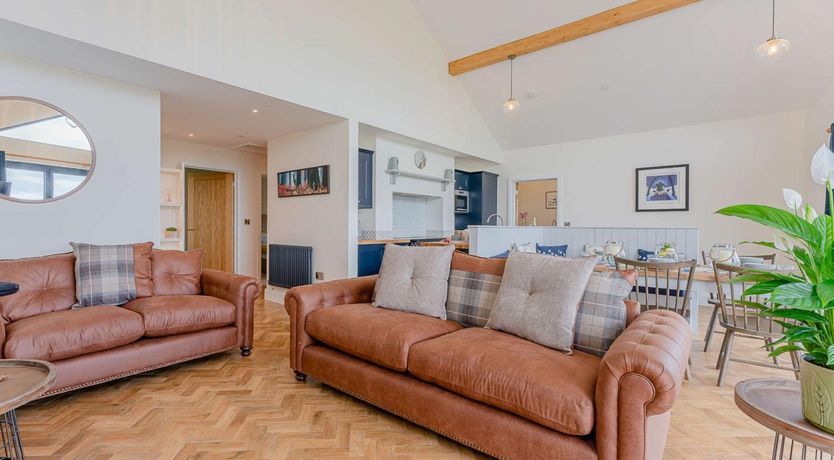 Photo of 3 Bed in Montgomery