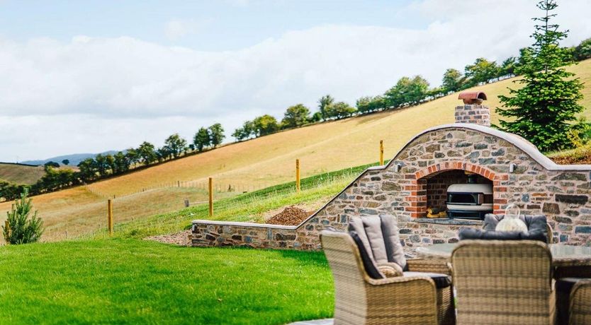 Photo of 3 Bed in Llandyssil