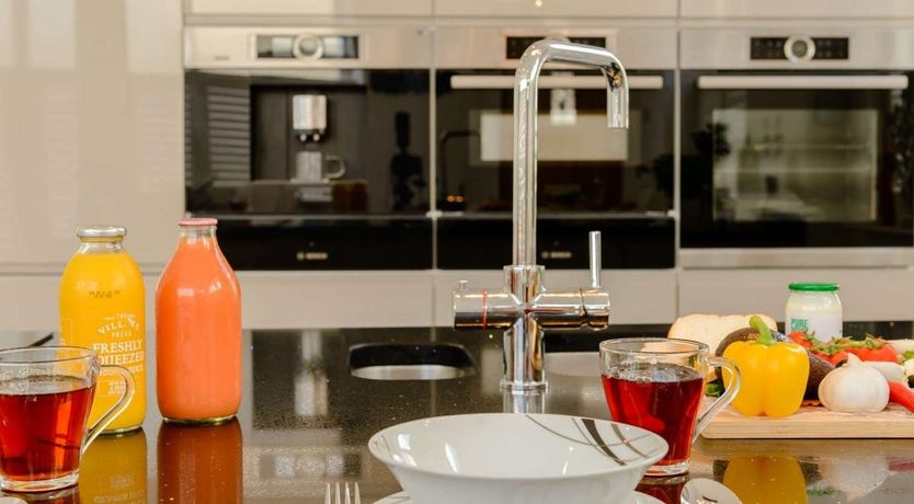 Photo of 2 Bed in Eastbourne