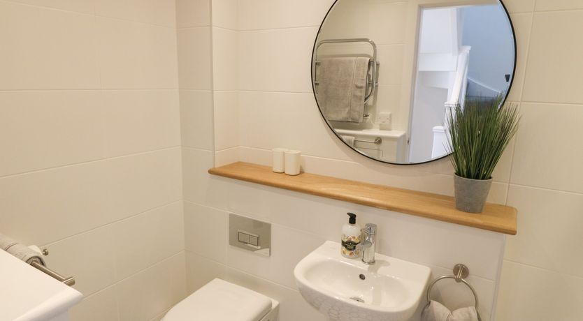 Photo of 3 Lon Y Dryw