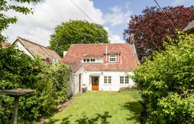 Photo of redwood-cottage