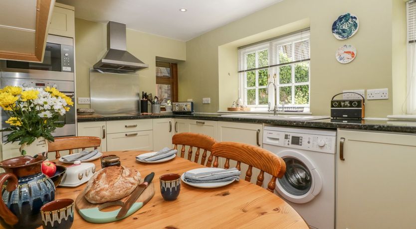 Photo of Redwood Cottage