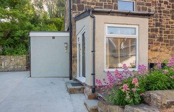 27 Green Road Holiday Cottage