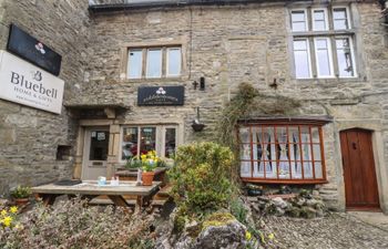 2 The Square Holiday Cottage