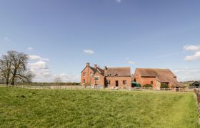 Photo of manor-farm-cottage-1