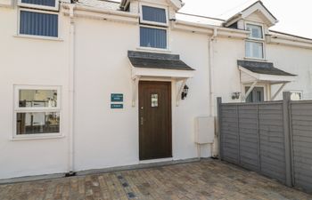 Broadsands Holiday Cottage