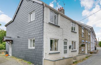 Cysgod Y Coed Holiday Cottage