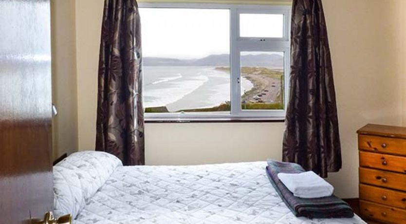 Photo of Rossbeigh Beach Cottage No 4