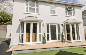 Fonthill Holiday Home