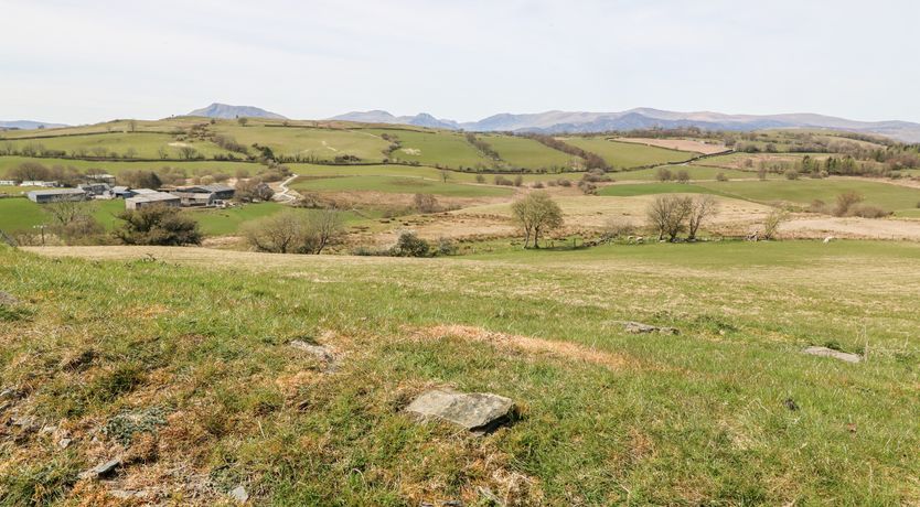 Photo of Orsedd Wen Farmhouse