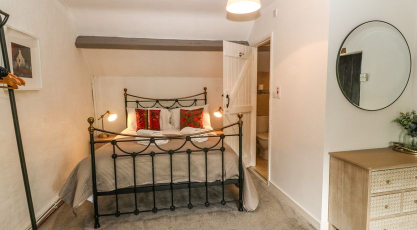 Photo of Orsedd Wen Farmhouse