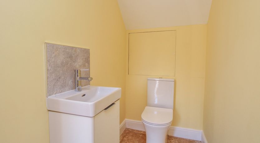 Photo of The Granary, Burton Bradstock