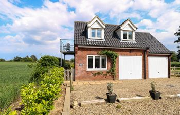 Spinney's Den Holiday Cottage