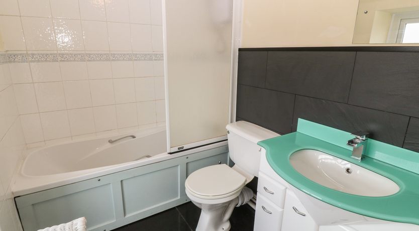 Photo of 2 Sea View Cottage