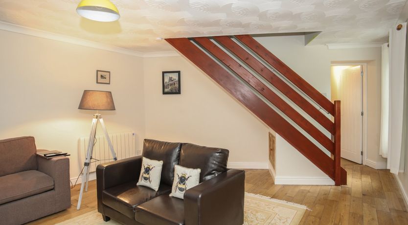 Photo of Lleyn Cottage (The Hive)