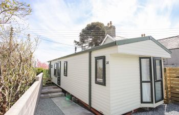 Bryn Hyfryd Caravan Holiday Cottage