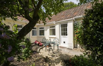 Long Batch Cottage Holiday Cottage