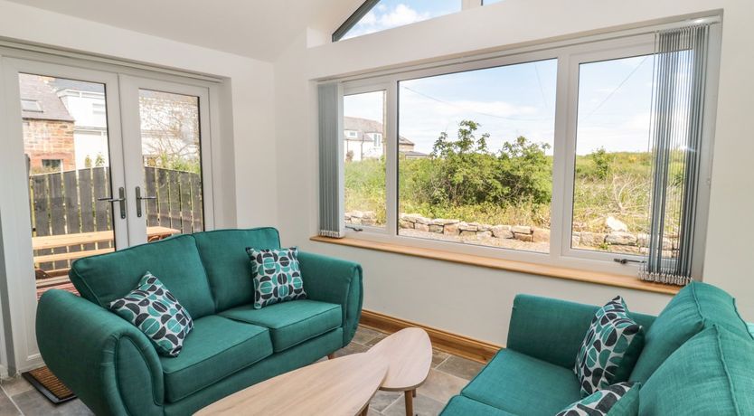 Photo of 24 Hauxley Links