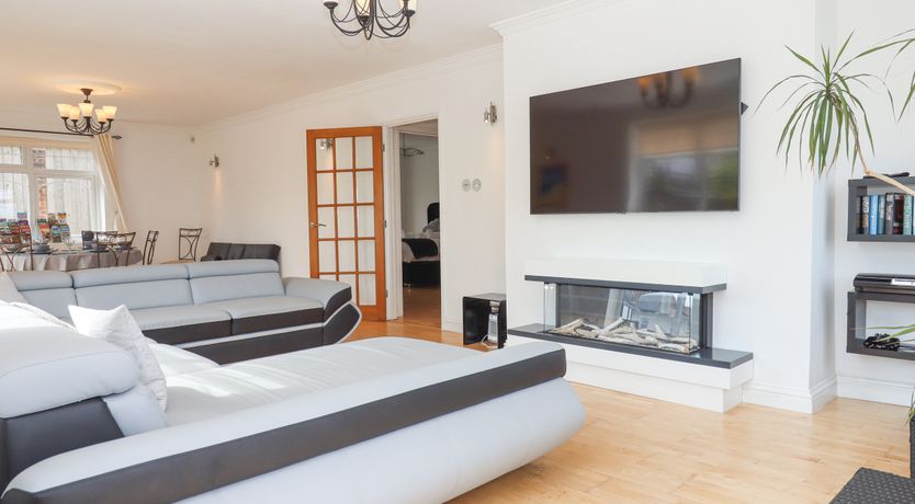 Photo of Flat 2 Channel View