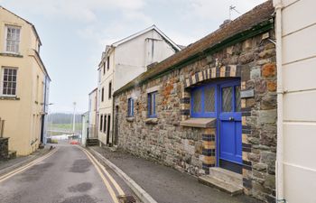 Llys-Yr-Onnen Holiday Cottage