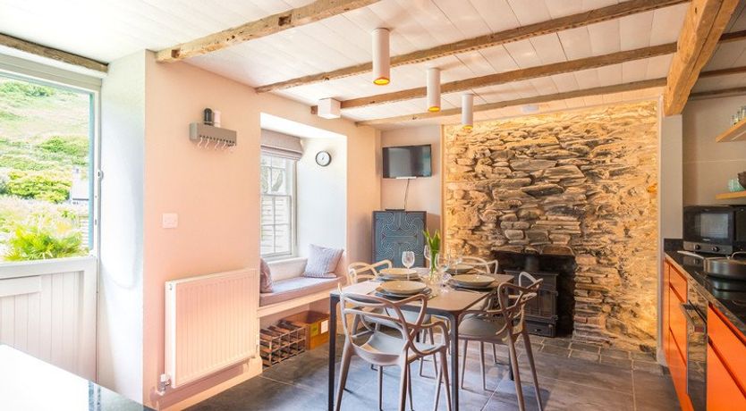 Photo of Crow's Nest