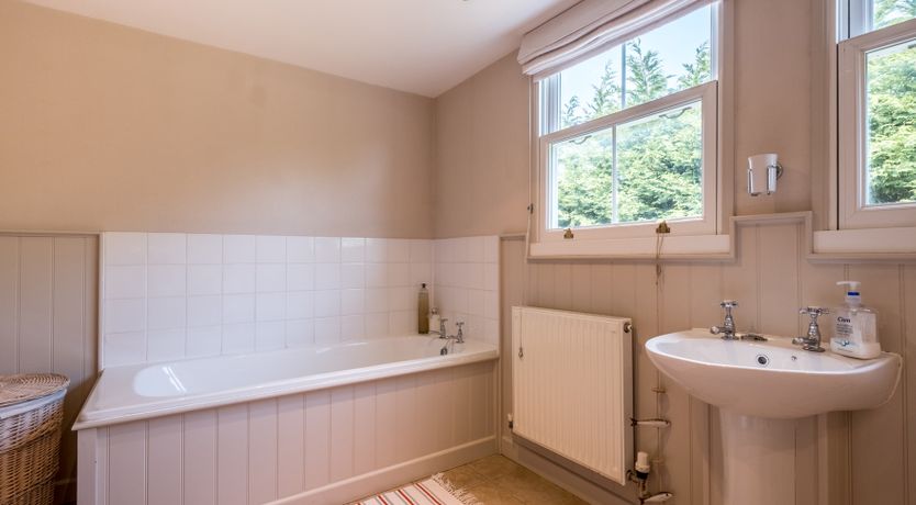 Photo of Sandy Lodge Rock