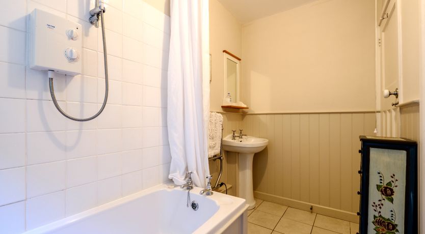 Photo of Sandy Lodge Rock