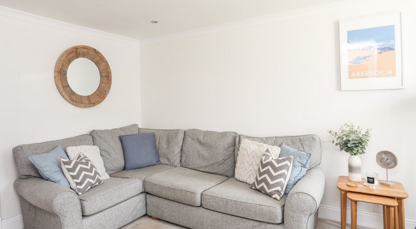 Photo of 6 Boat Yard