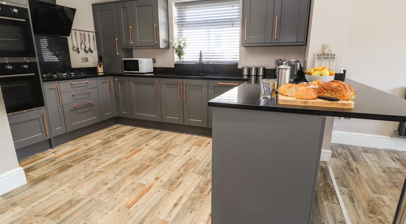 Photo of Sea Breeze Cottage