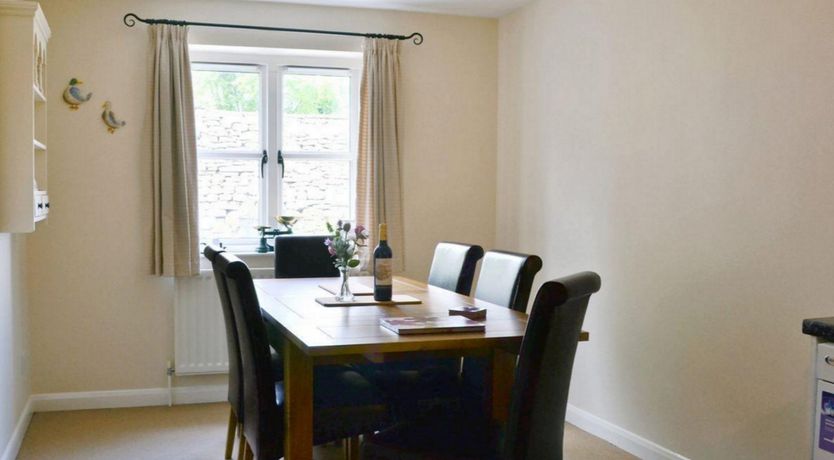 Photo of 6 Riverdale