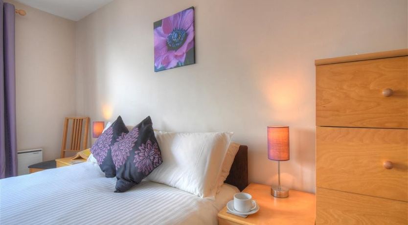 Photo of 4 Bay View Court