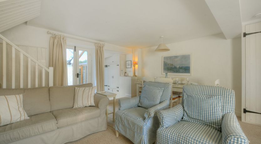 Photo of Charm Cottage