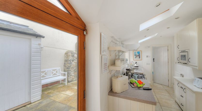 Photo of Charm Cottage